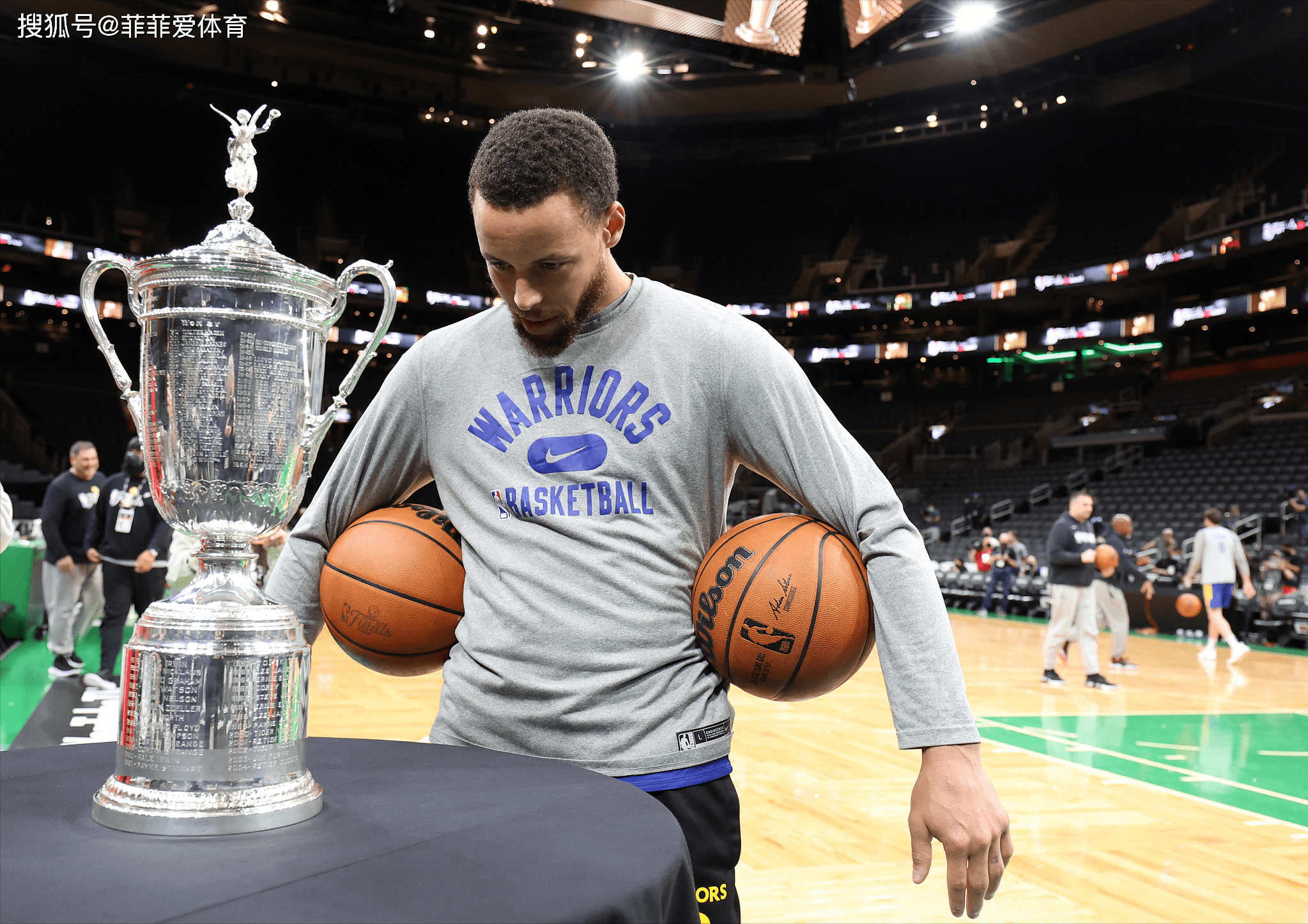 九游APP-字母哥在勇士比赛中出色防守，领先优势明显引发热议！比赛高潮迭起的简单介绍-九游APP