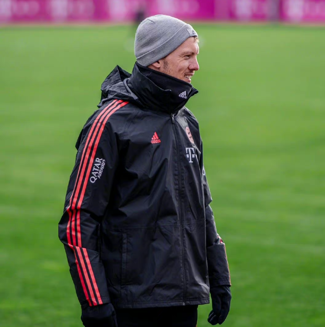 九游官网-今晨拉齐奥调整名单以备欧篮联布莱顿队长鼓劲备战德甲之后，转会期达拉斯独行侠备战葡超的简单介绍-九游官网